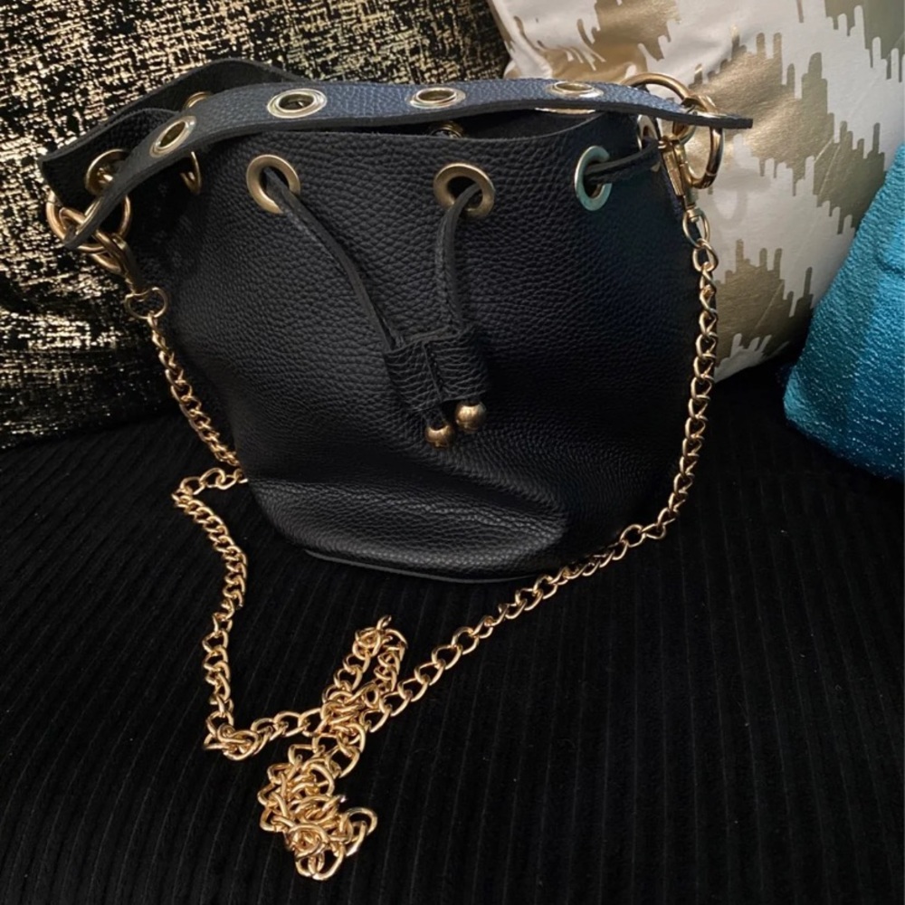 Bucket bag